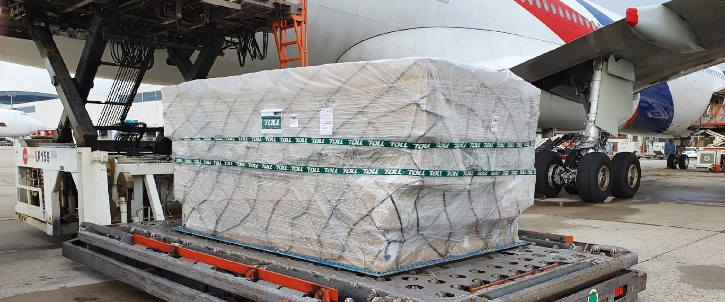 Bunzl AU Charters - Ac loading.jpg